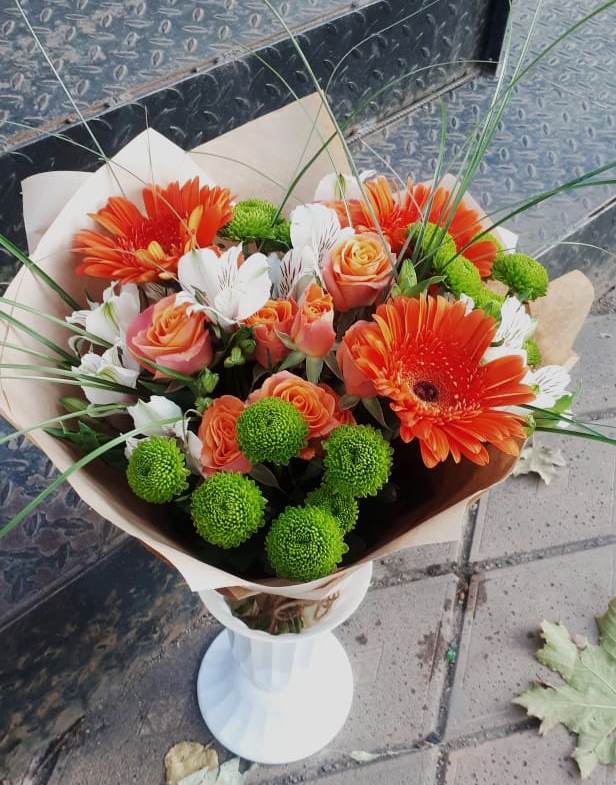 Букет цветов из: Герберы, Хризантемы, Альстромерии и Розы в Иволгинске