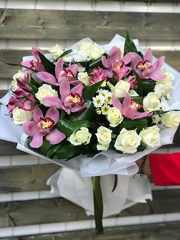 Букет цветов из: Розы и Хризантемы в Иволгинске