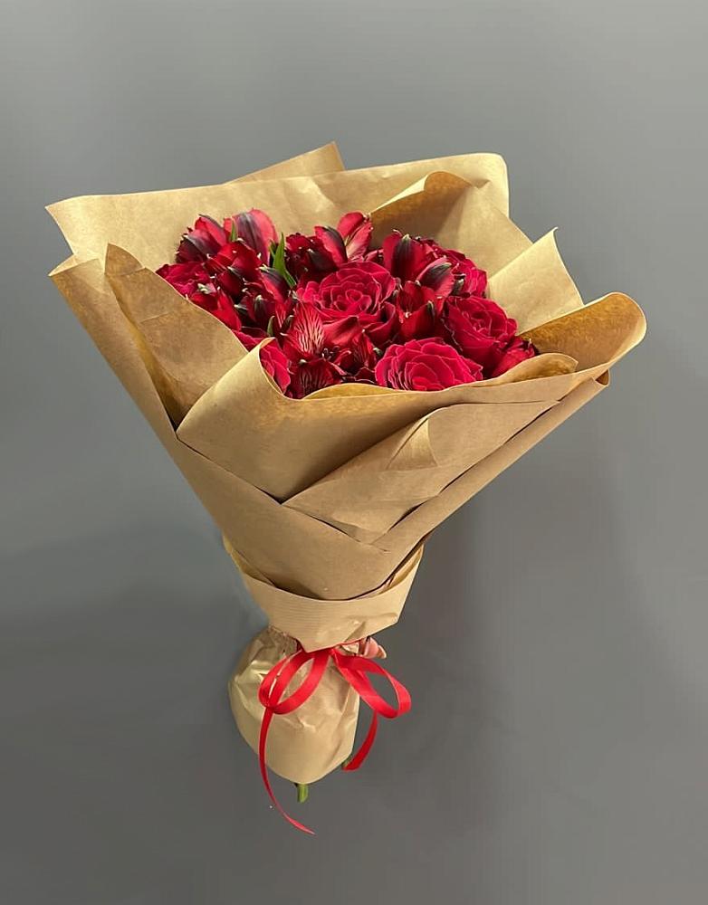 Букет цветов из: Альстромерии и Розы в Иволгинске