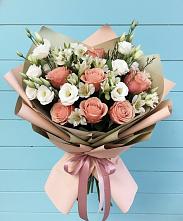 Букет цветов из:  Розы, Альстромерии и Лизиантусы #REPLACE_PRED# Иволгинске