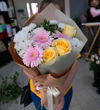 Букет цветов из:  Герберы, Розы и Хризантемы в Иволгинске