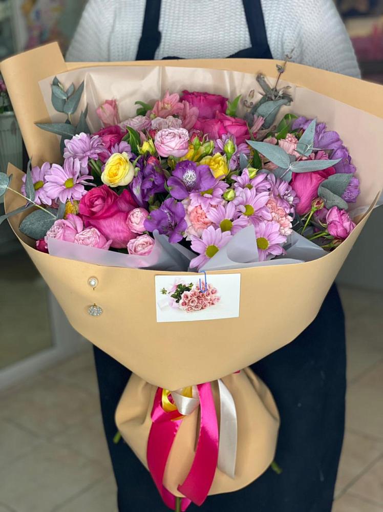 Букет цветов из: Хризантемы, Гвоздики и Альстромерии в Иволгинске