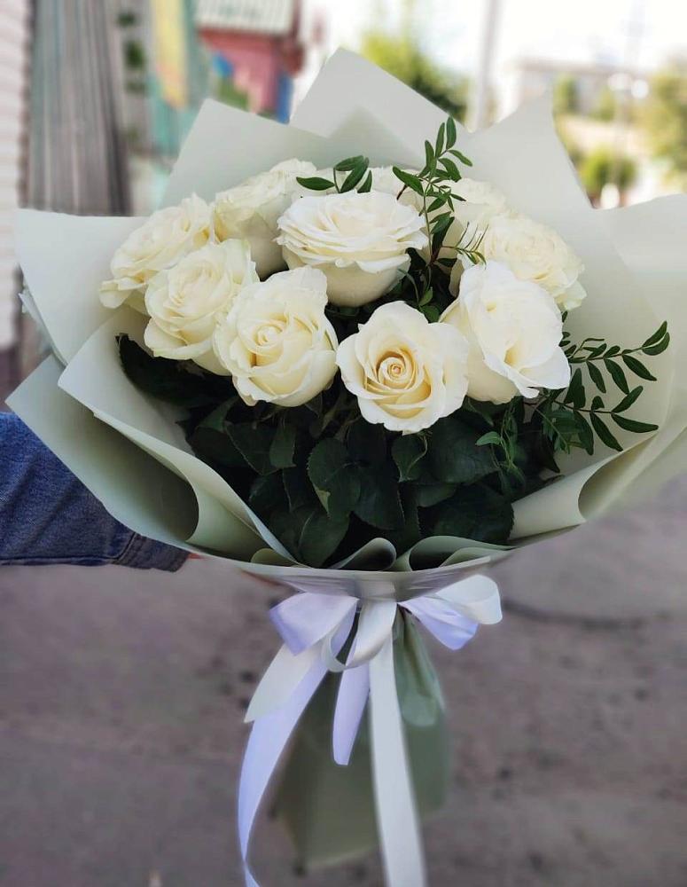 Букет Белые розы Проуд в Иволгинске