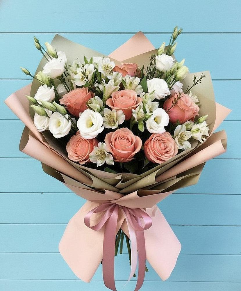 Букет цветов из: Розы, Альстромерии и Лизиантусы в Иволгинске