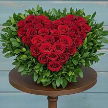 Цветочная композиция из Розы в виде сердца в Иволгинске