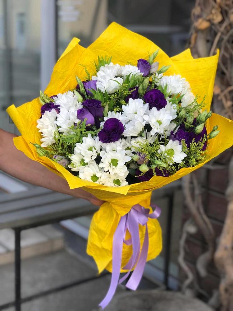 Букет цветов из: Ирисы, Хризантемы и Ромашки в Иволгинске