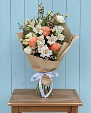 Букет цветов из:  Альстромерии, Лизиантусы, Розы и Хризантемы #REPLACE_PRED# Иволгинске