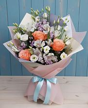 Букет цветов из:  Лизиантусы, Розы, Альстромерии и Гипсофила в Иволгинске