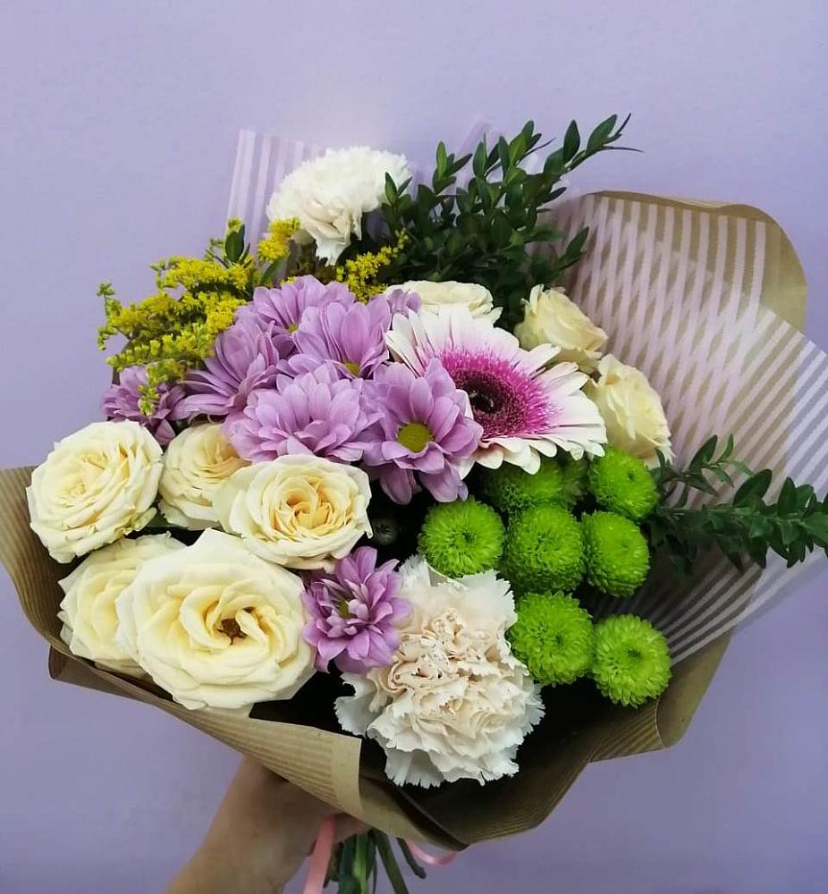 Букет цветов из: Хризантемы, Розы, Гвоздики и Герберы в Иволгинске