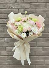 Букет цветов из:  Гвоздики, Розы, Лизиантусы и Хризантемы #REPLACE_PRED# Иволгинске